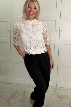 Aebrielle Blouse