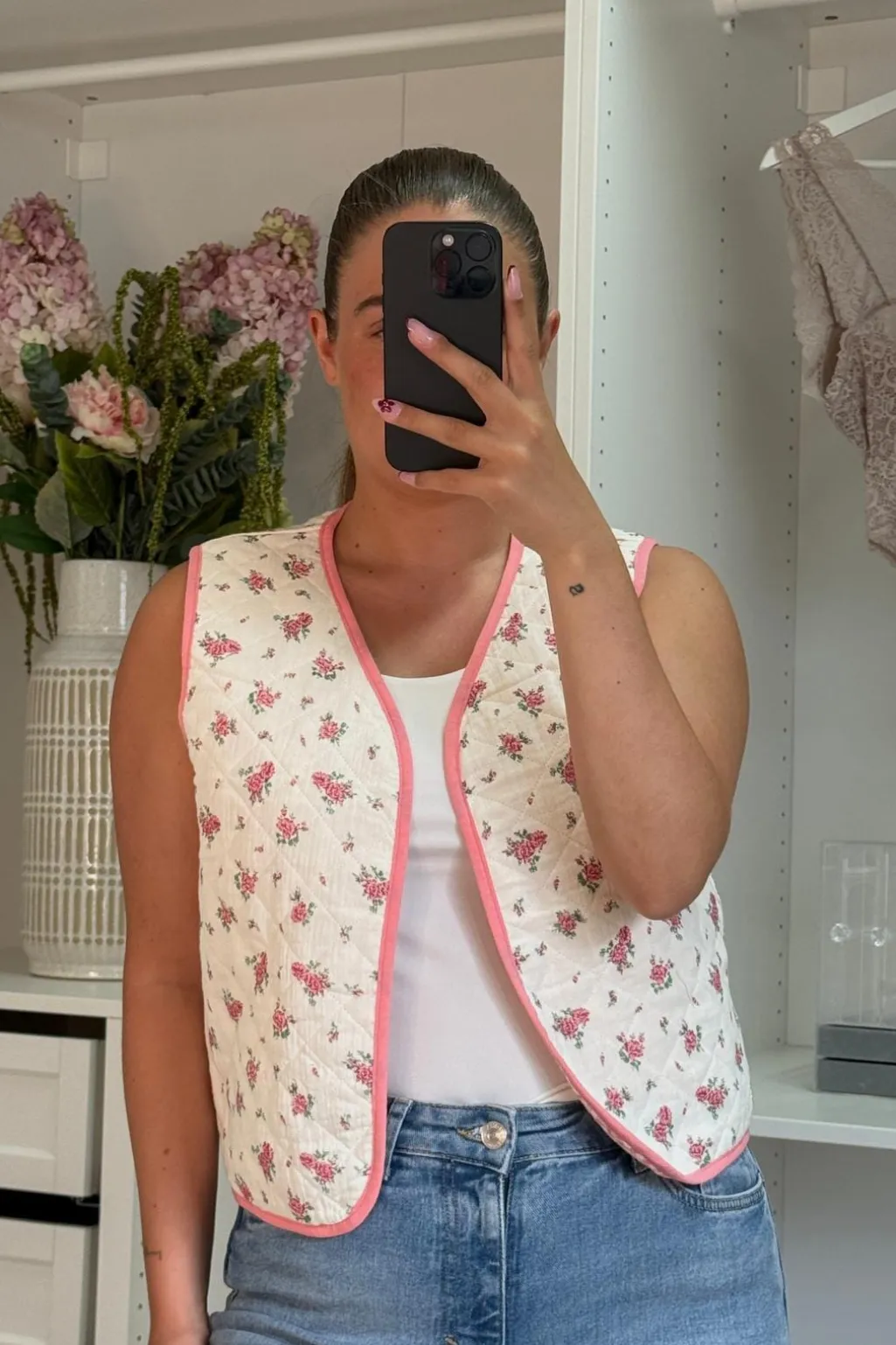 Aemarlene Vest