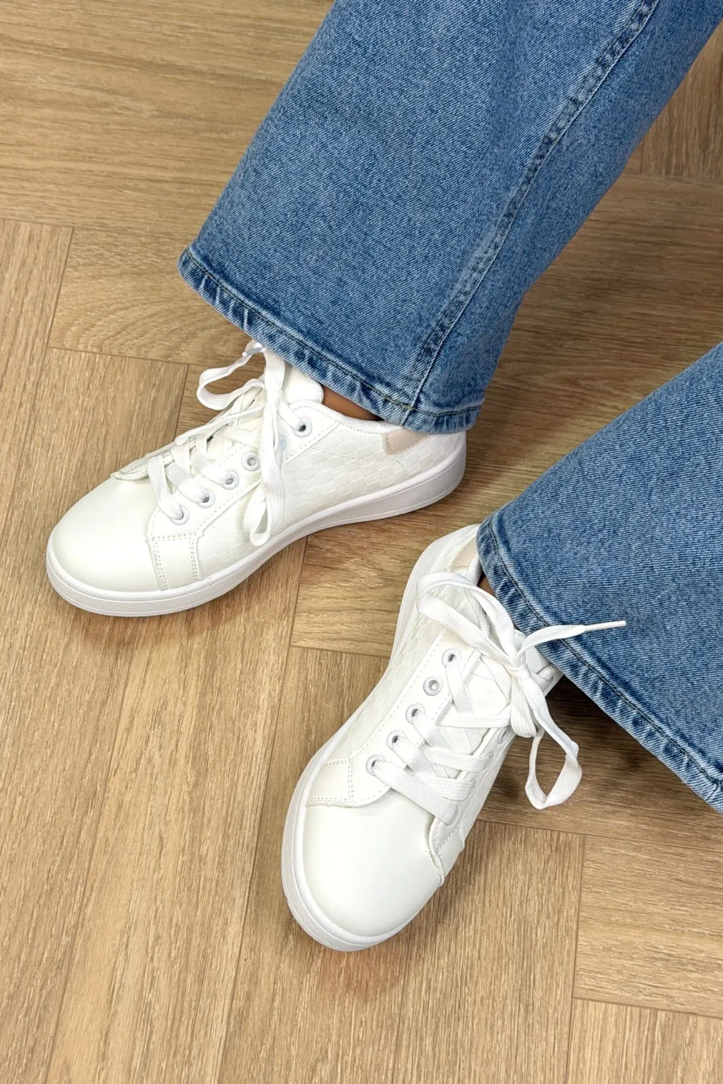 Blazalea Sneakers