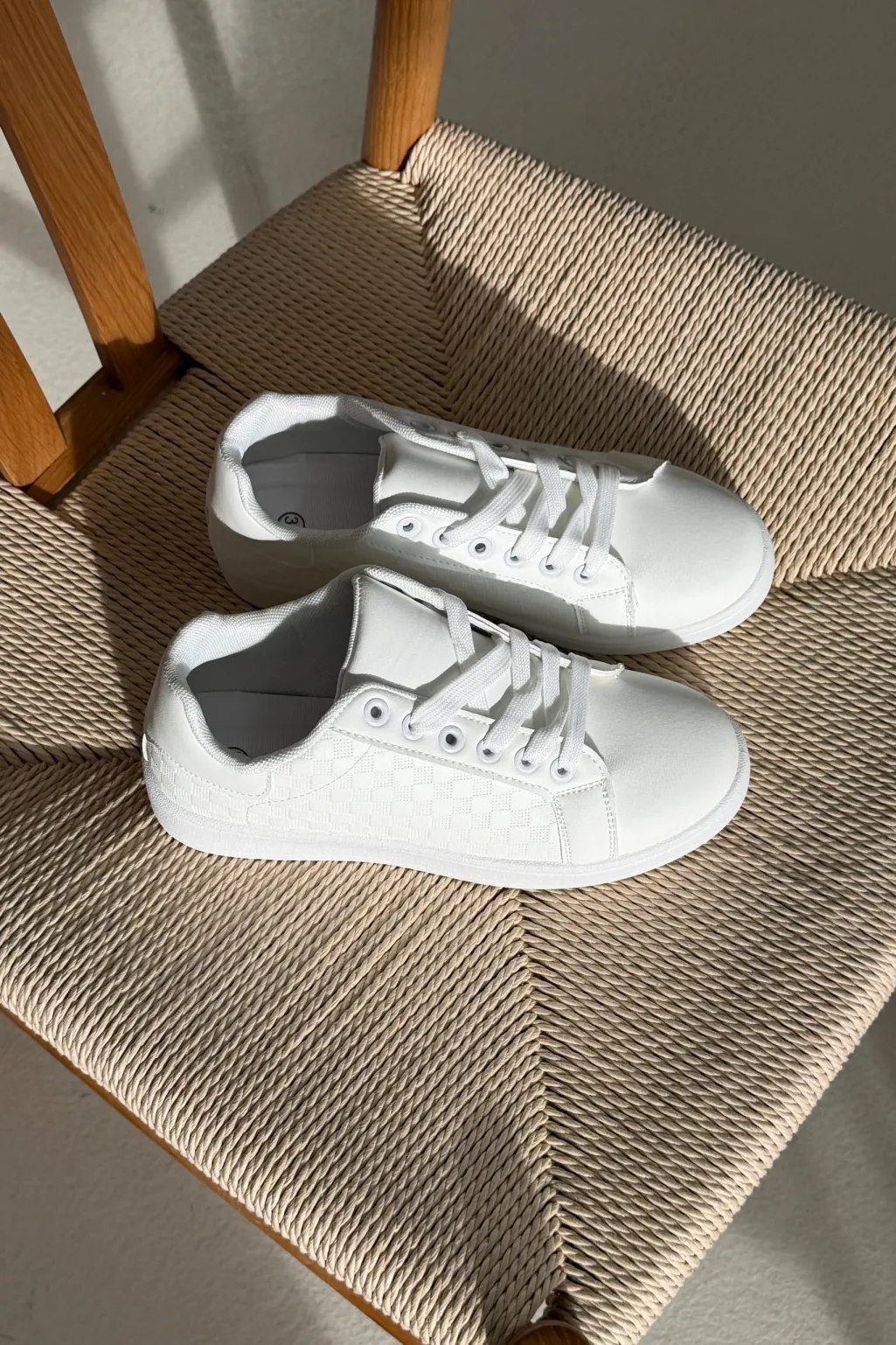 Blazalea Sneakers