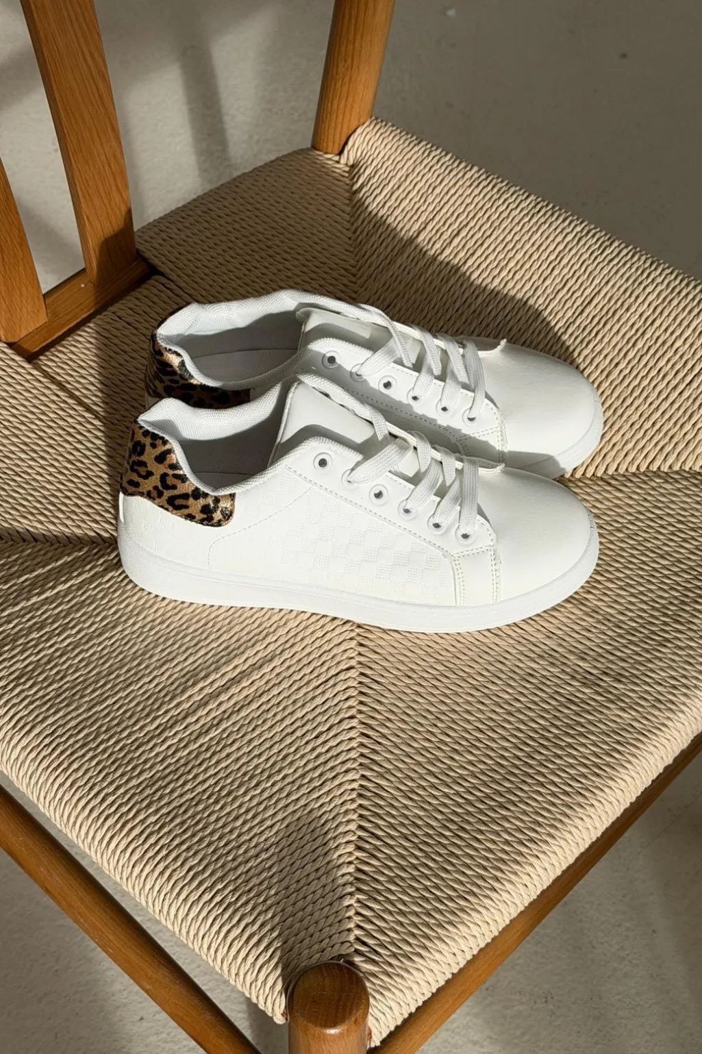 Blazalea Sneakers