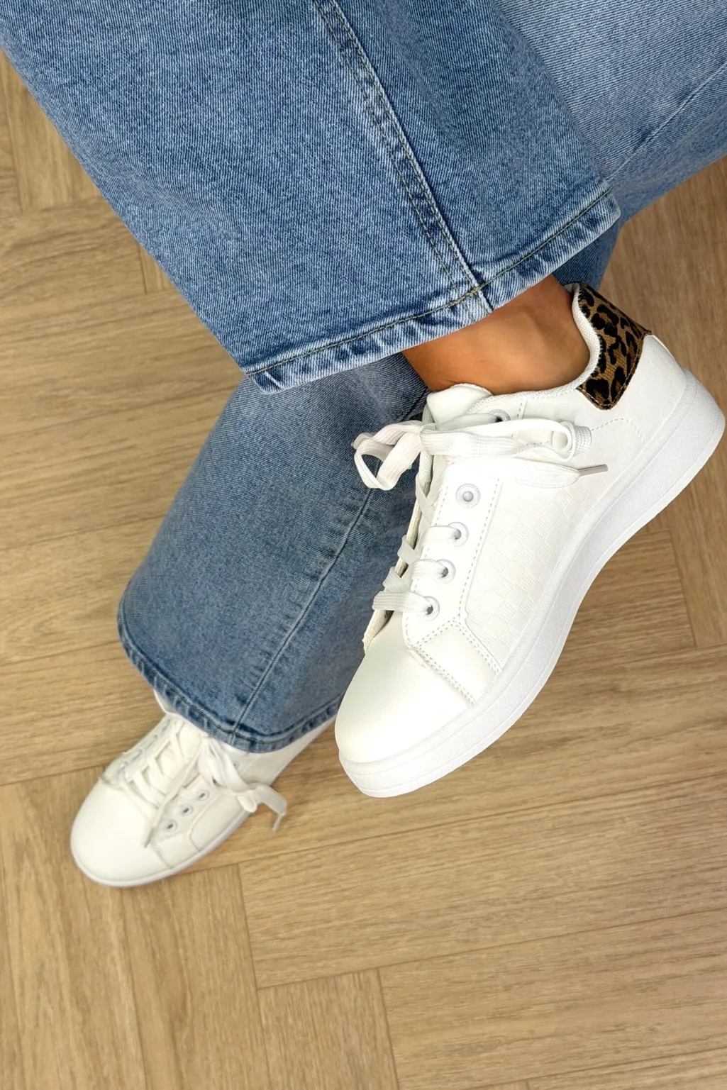 Blazalea Sneakers