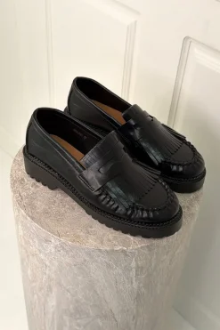 Bloriella Loafers