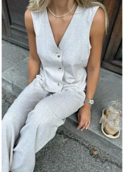 Celinaic Vest