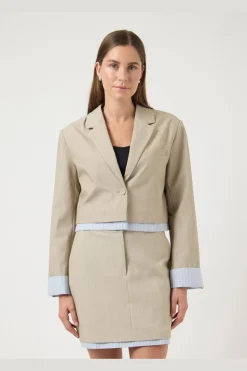 Yasdetana Ls Blazer