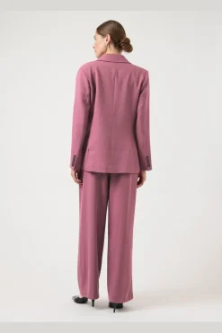 Yastilda Pant